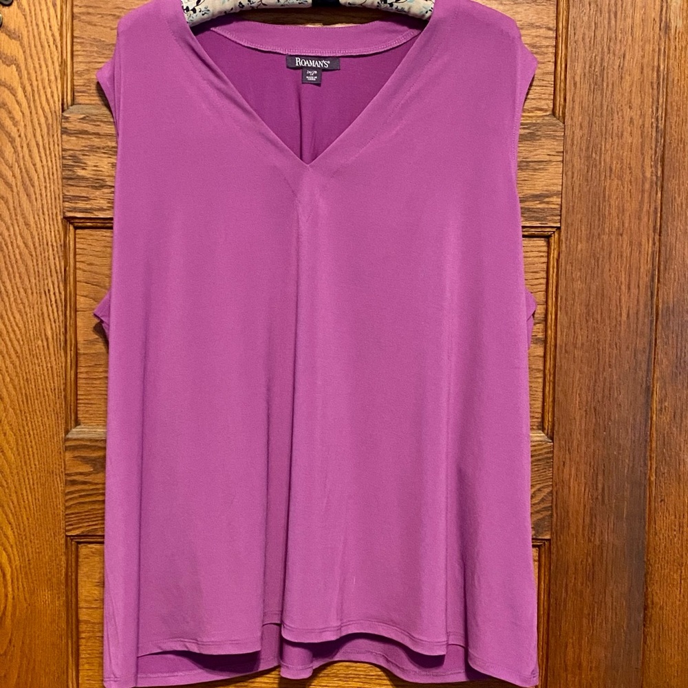 NWOT Roaman’s Purple V-Neck Tank